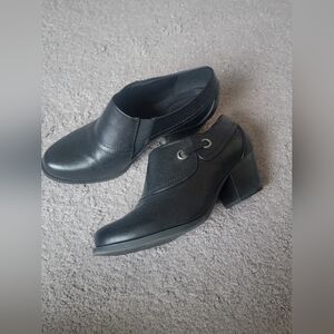 Black Women's Heeled Shoes